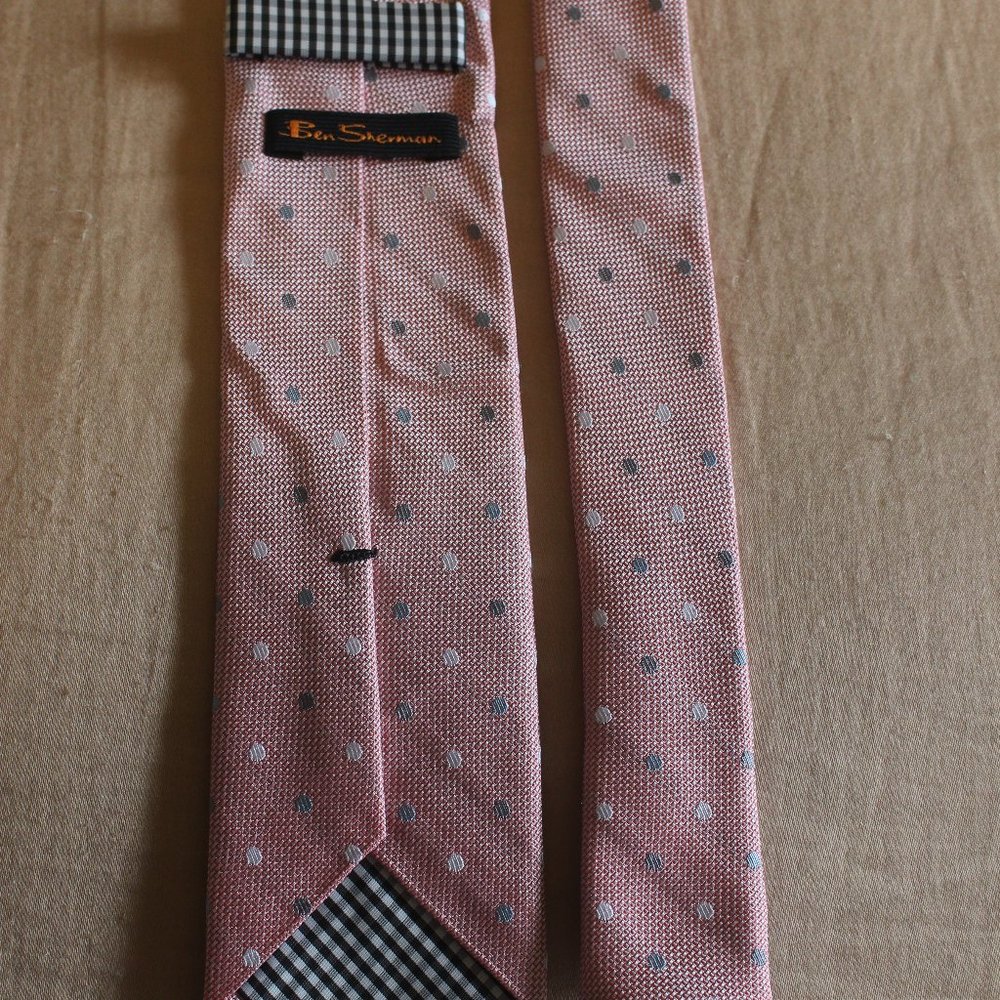 Ben Sherman pink tie polka dots - Picture 2 of 6